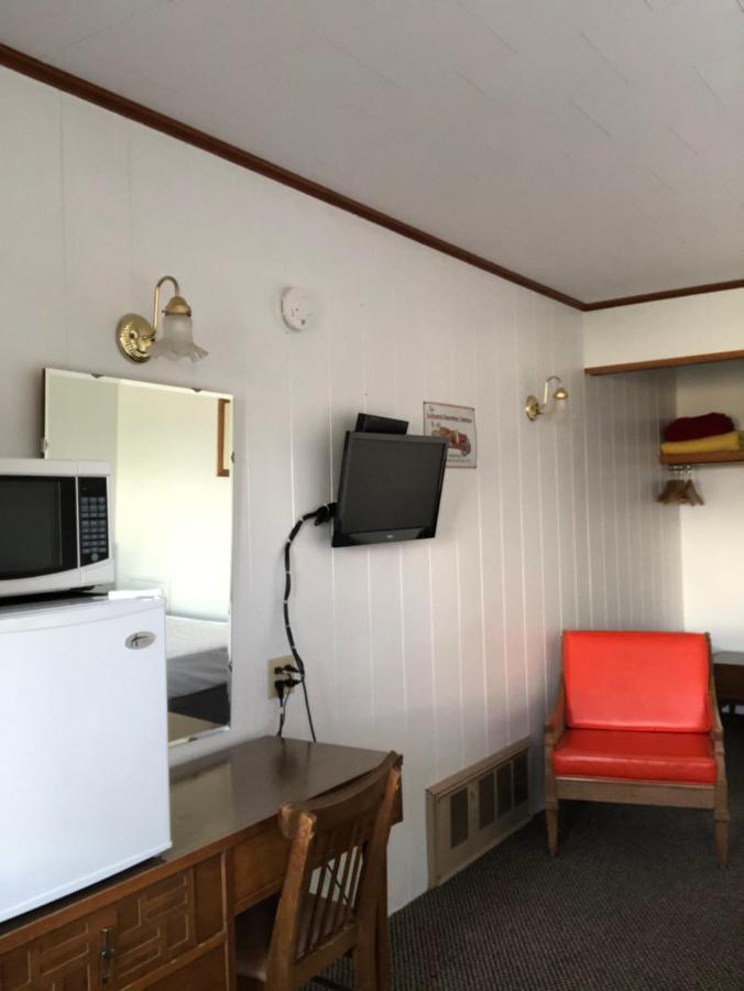 Firehouse Inn 세인트이그나스 외부 사진